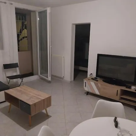 Loue Appartement Spacieux Et Familiale A Marignane, La Galagoviere, 8 Rue De Wolfsburg Saint-Victoret Esterno foto