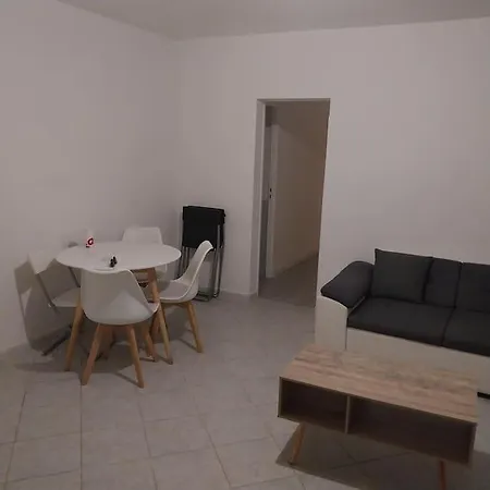Loue Appartement Spacieux Et Familiale A Marignane, La Galagoviere, 8 Rue De Wolfsburg Saint-Victoret Esterno foto