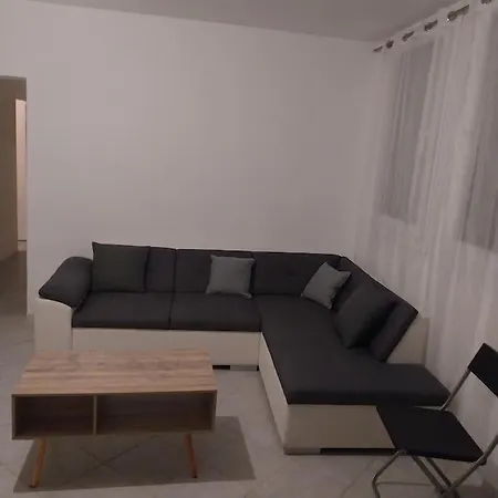 Loue Appartement Spacieux Et Familiale A Marignane, La Galagoviere, 8 Rue De Wolfsburg Saint-Victoret Esterno foto